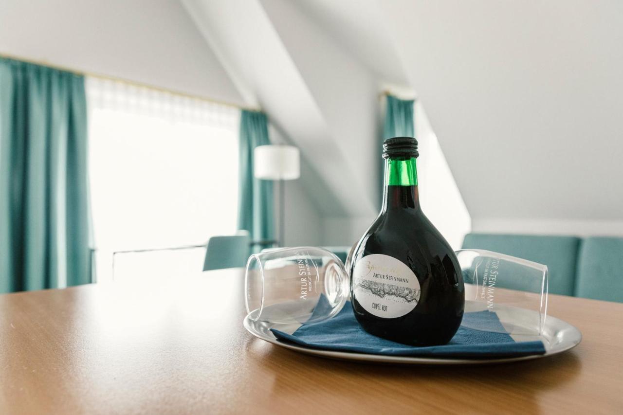 Weingut Pastoriushaus - Artur Steinmann Hotel ซอมเมอร์เฮาเซน ภายนอก รูปภาพ