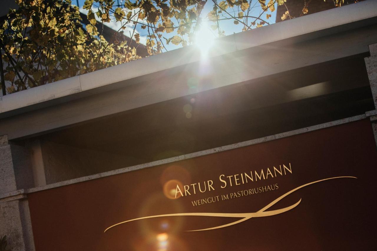 Weingut Pastoriushaus - Artur Steinmann Hotel ซอมเมอร์เฮาเซน ภายนอก รูปภาพ